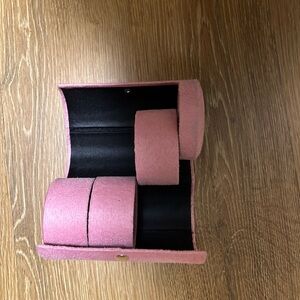 Jewelry traveling case